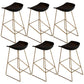 Tabouret de bar en plastique de style Glam avec pieds en métal