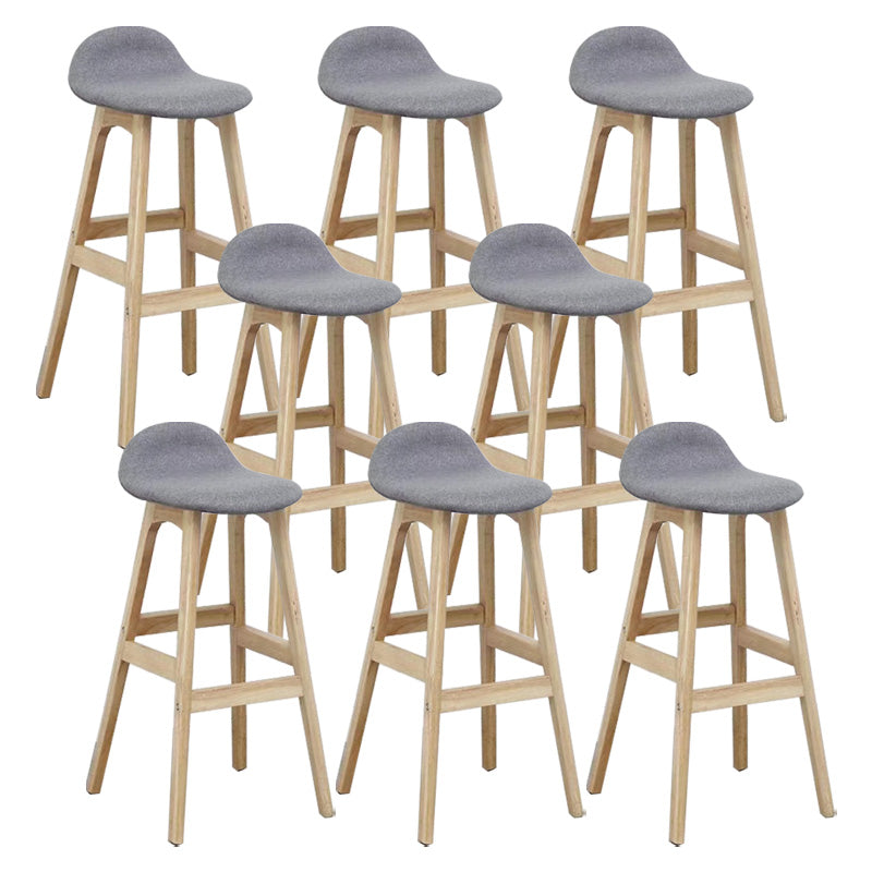 Zeitgenössische Barhocker aus Holz mit Thekenhöhe, armloser Barhocker für das Wohnzimmer