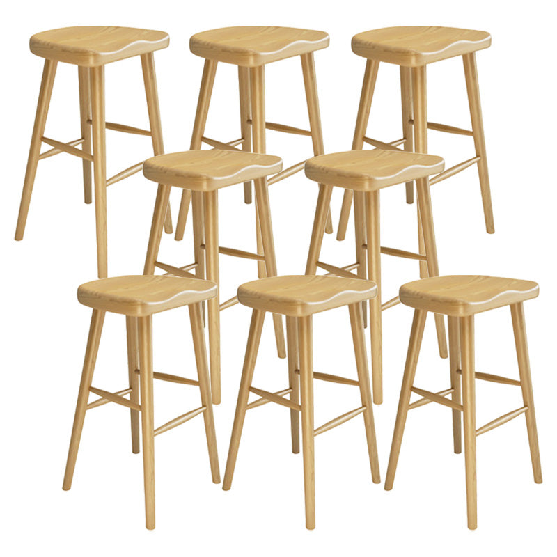 Zeitgenössische Barhocker aus Holz mit Thekenhöhe, armloser Barhocker für das Wohnzimmer
