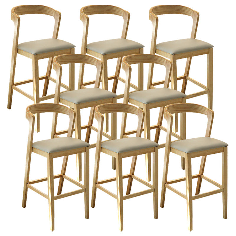 Zeitgenössische Barhocker aus Holz mit Thekenhöhe, armloser Barhocker für das Wohnzimmer