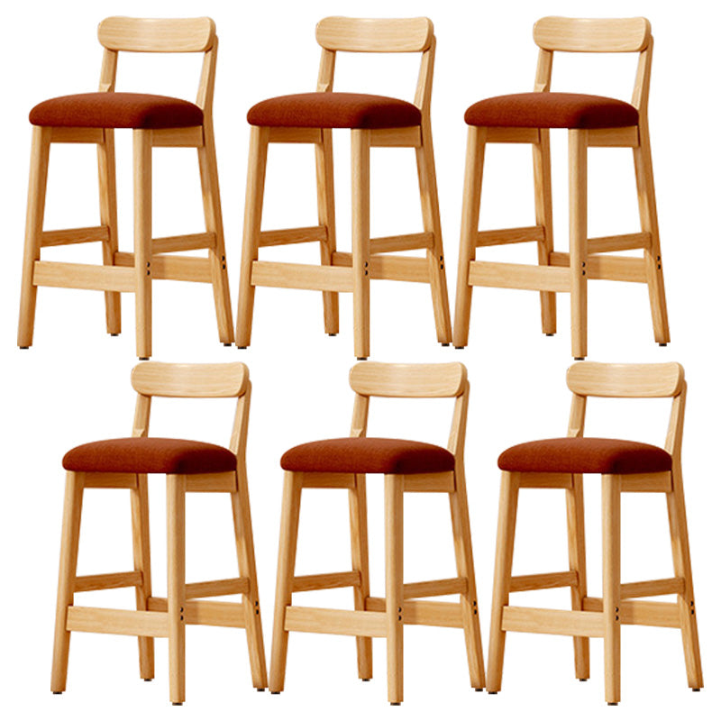 Taburete industrial de madera con altura de mostrador, taburete de bar sin brazos con cojín