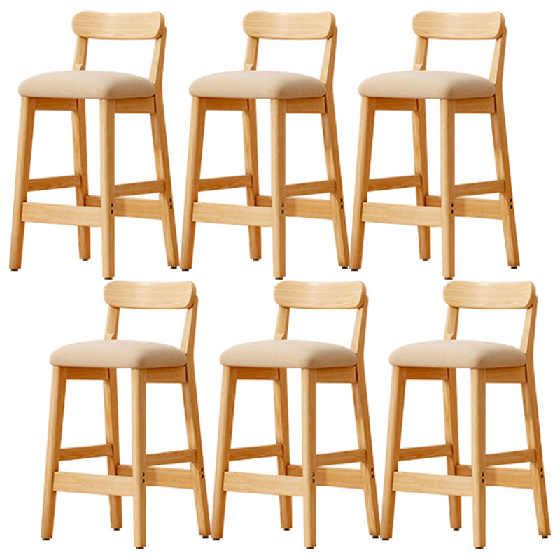 Taburete industrial de madera con altura de mostrador, taburete de bar sin brazos con cojín