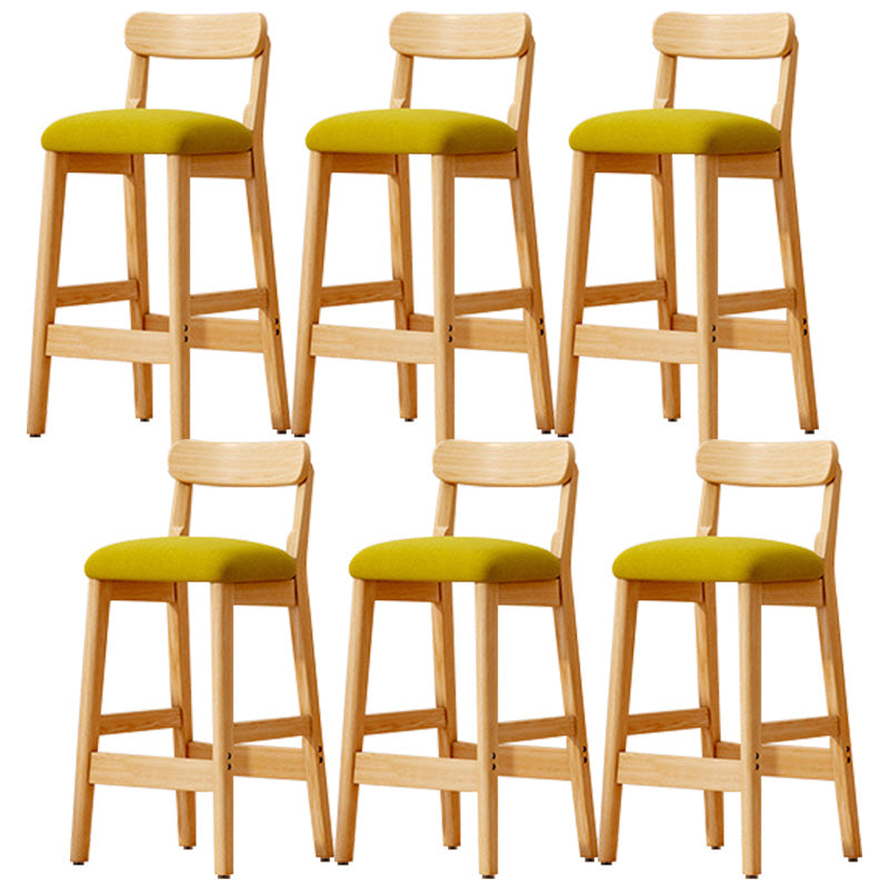 Taburete industrial de madera con altura de mostrador, taburete de bar sin brazos con cojín