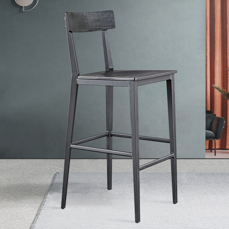 Contemporary Metal Counter Height Stools with Footrest Bar Stool in Silver Clearhalo 'Bar Furniture' 'Bar Stools' 'bar_stools' 'furn' 'furn_bar_stools' 'Furniture' 'Kitchen & Dining Furniture' 6372998