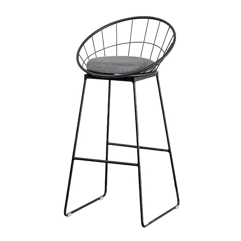 Black Metal Base Dining Stools Contemporary Round Bar Stools with Footrest Clearhalo 'Bar Furniture' 'Bar Stools' 'bar_stools' 'furn' 'furn_bar_stools' 'Furniture' 'Kitchen & Dining Furniture' 6373486