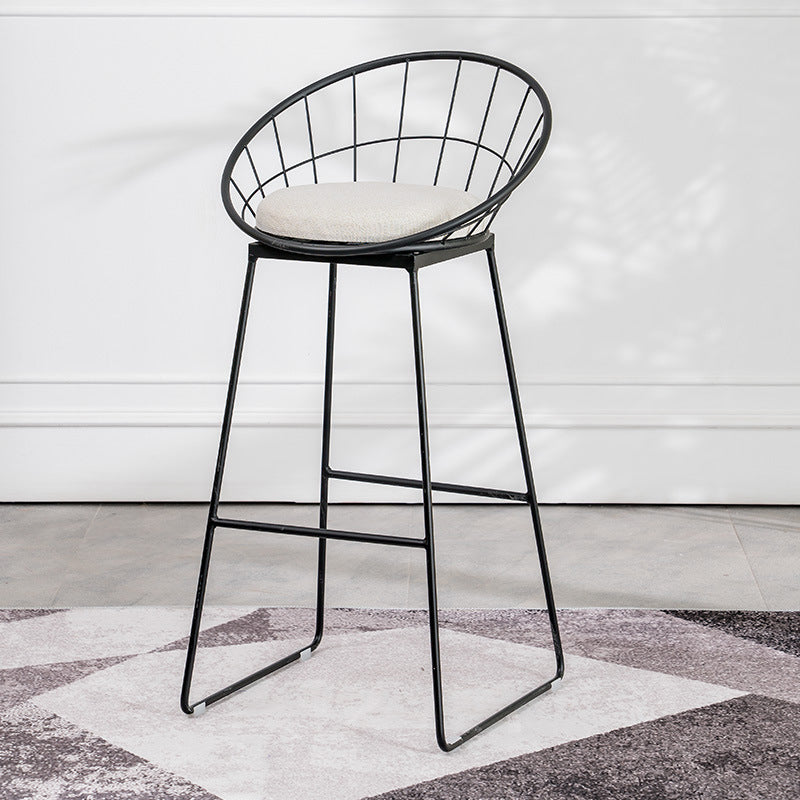 Black Metal Base Dining Stools Contemporary Round Bar Stools with Footrest White 1 Piece Clearhalo 'Bar Furniture' 'Bar Stools' 'bar_stools' 'furn' 'furn_bar_stools' 'Furniture' 'Kitchen & Dining Furniture' 6373487