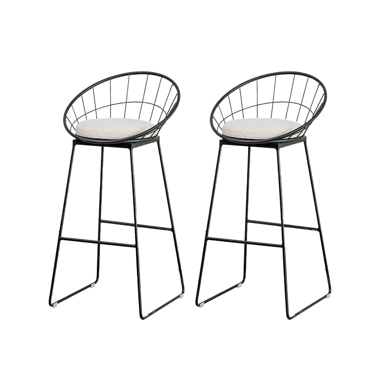 Black Metal Base Dining Stools Contemporary Round Bar Stools with Footrest White 2 Piece Set Clearhalo 'Bar Furniture' 'Bar Stools' 'bar_stools' 'furn' 'furn_bar_stools' 'Furniture' 'Kitchen & Dining Furniture' 6373489