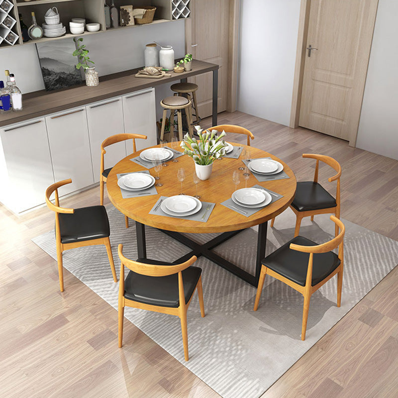 Modern Round Dining Table for Home Brown Solid Wood Table with Metal Base Clearhalo 'Dining Tables & Seating' 'Dining Tables' 'dining_table' 'furn' 'furn_dining_table' 'Furniture' 'Kitchen & Dining Furniture' 6378697