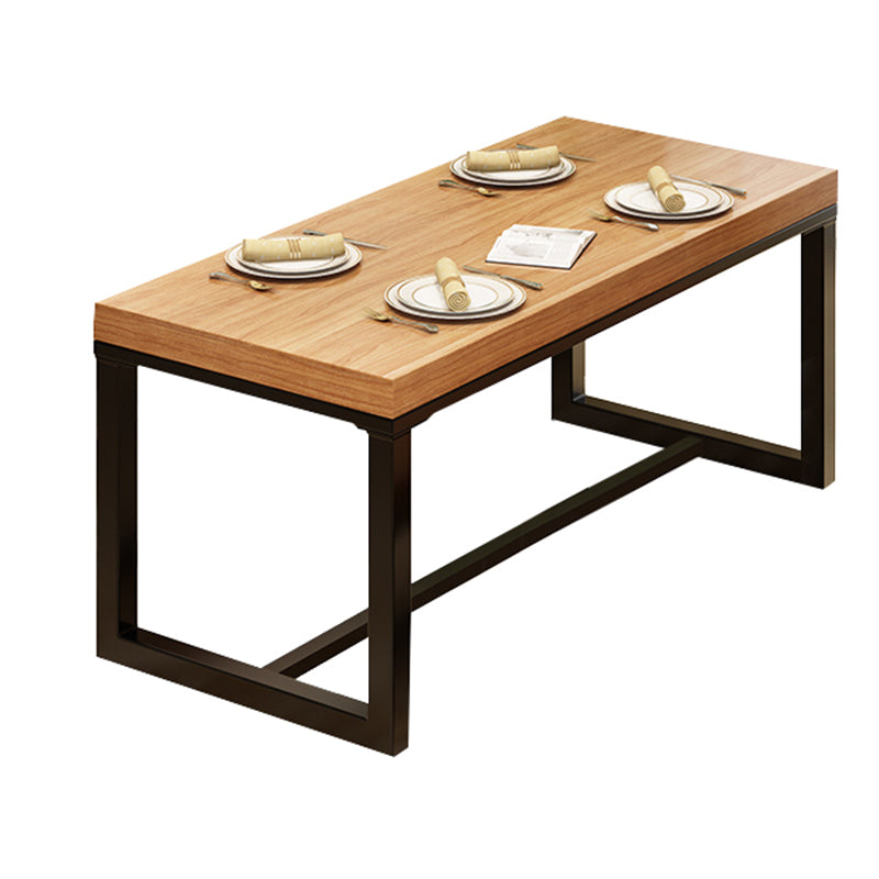 長方形パイン無垢材テーブル工業用ブラックベースダイニングテーブル