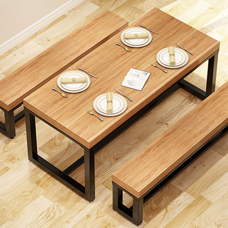 長方形パイン無垢材テーブル工業用ブラックベースダイニングテーブル