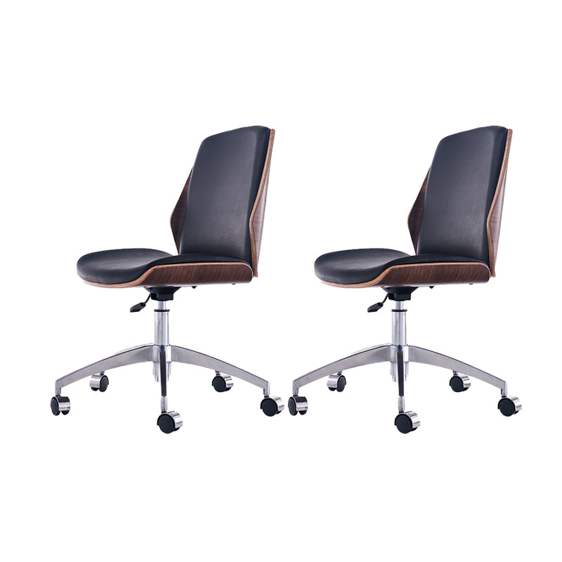 Sedia da scrivania moderna sedia conferenza in pelle sedia a metà retro con ruote