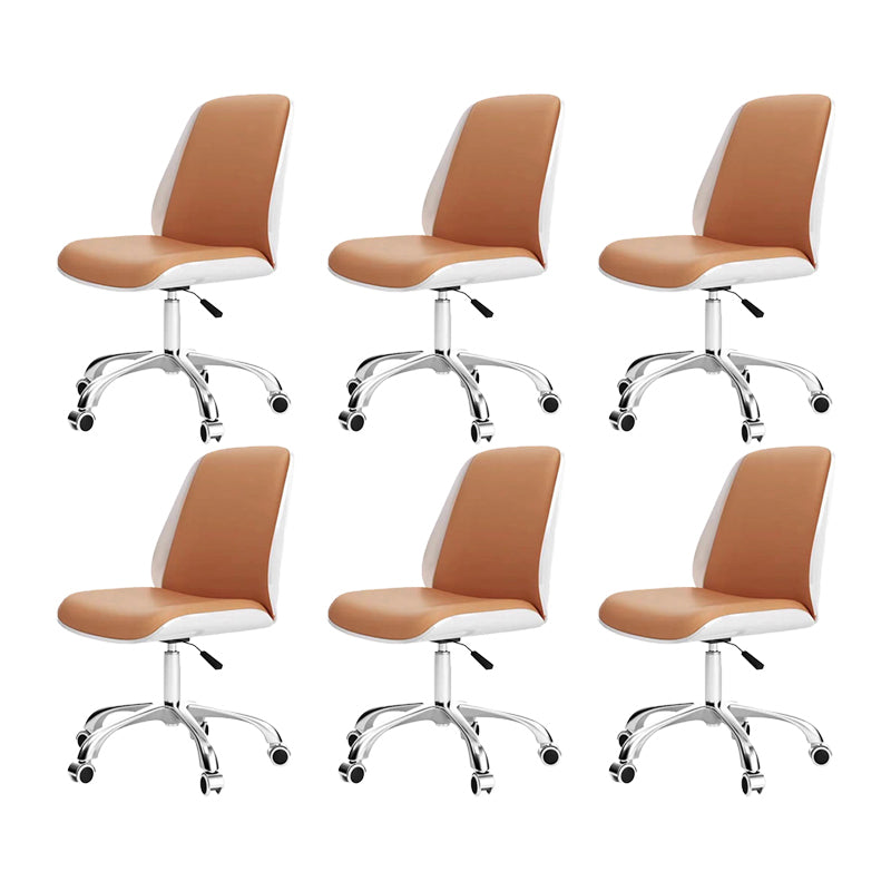 Sedia da scrivania moderna sedia conferenza in pelle sedia a metà retro con ruote