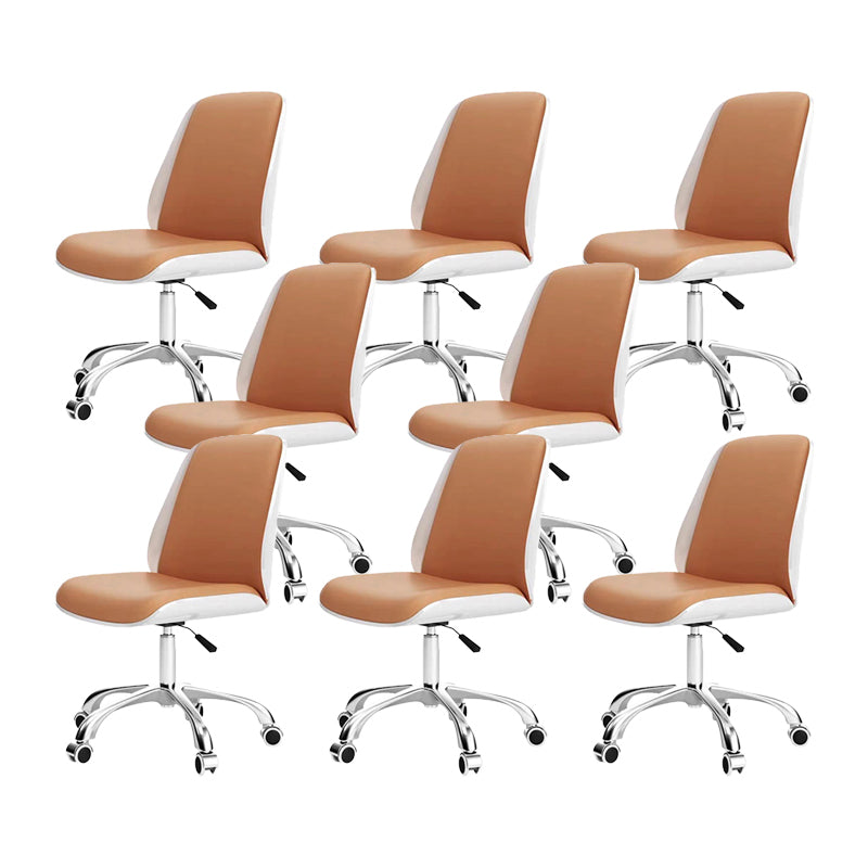 Sedia da scrivania moderna sedia conferenza in pelle sedia a metà retro con ruote