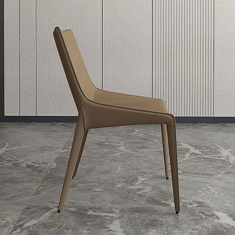 Chaise de style moderne en cuir en cuir chaise latéral avec base en métal