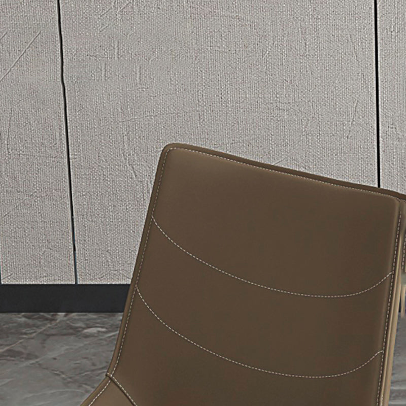 Chaise de style moderne en cuir en cuir chaise latéral avec base en métal