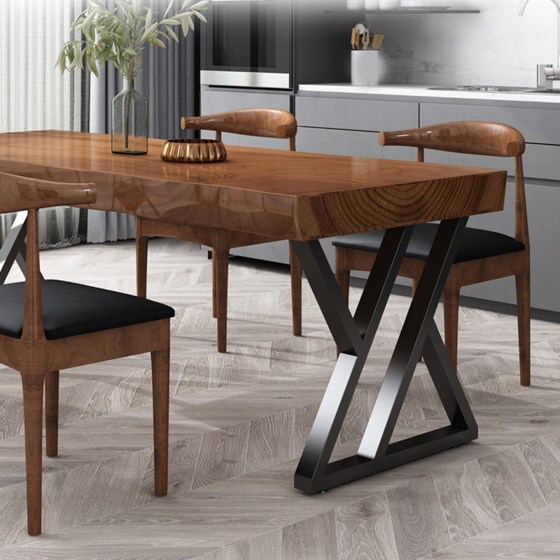 Tavolo da pranzo industriale rettangolare con piano in legno marrone scuro e base in metallo