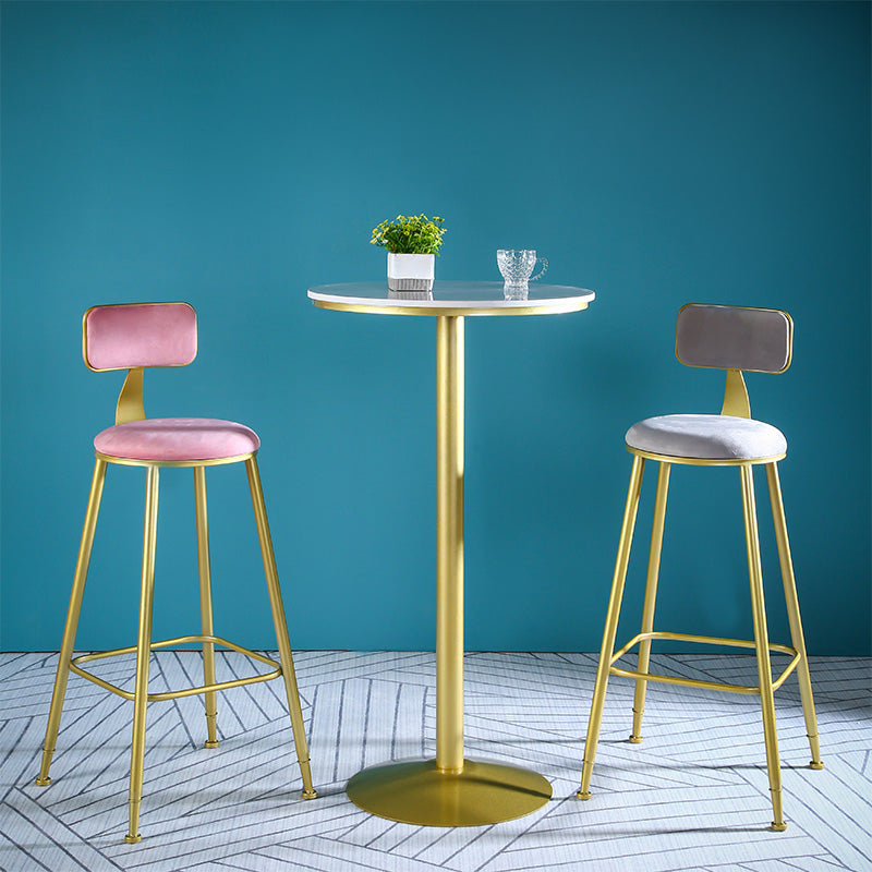 Samt-Barhocker im Glam-Stil, runder Barhocker mit goldenem Rahmen