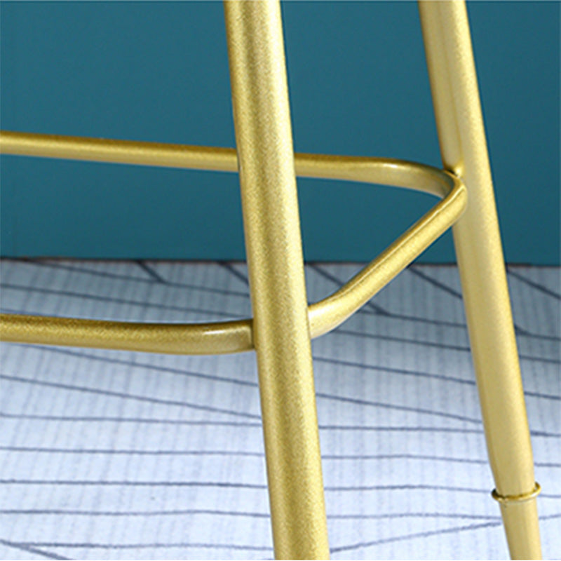 Samt-Barhocker im Glam-Stil, runder Barhocker mit goldenem Rahmen