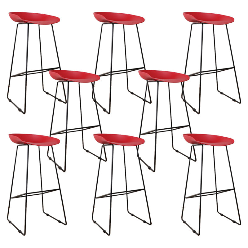 Taburetes de altura de mostrador de metal Glam con taburete de bar con reposapiés para interiores