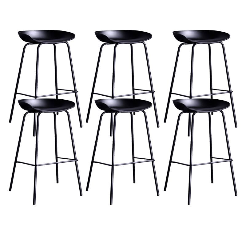 Contemporary Metal Counter Height Stools Low Back Bar Stool with Footrest Black 6 Piece Set Clearhalo 'Bar Furniture' 'Bar Stools' 'bar_stools' 'furn' 'furn_bar_stools' 'Furniture' 'Kitchen & Dining Furniture' 6395299