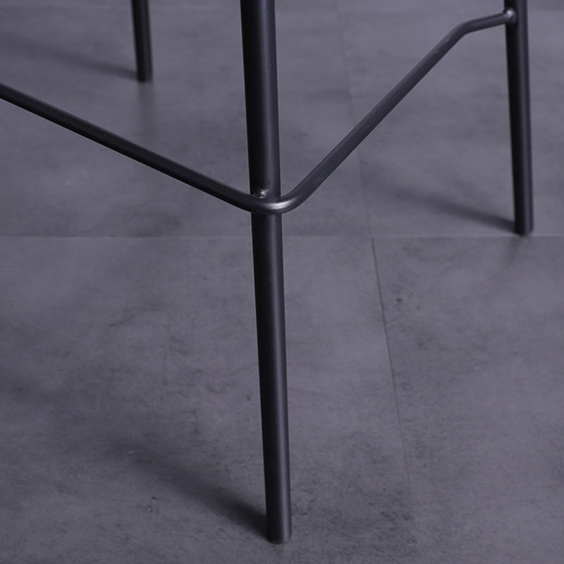 Contemporary Metal Counter Height Stools Low Back Bar Stool with Footrest Clearhalo 'Bar Furniture' 'Bar Stools' 'bar_stools' 'furn' 'furn_bar_stools' 'Furniture' 'Kitchen & Dining Furniture' 6395302