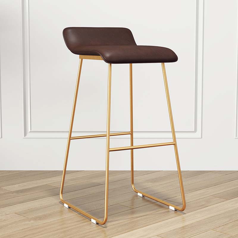 Moderne metalen barkruk van leer met lage rugleuning voor restaurant