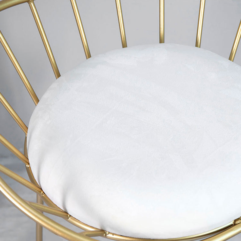 Zeitgenössische Thekenhocker aus Metall, niedrige schwarze Hocker für die Bar