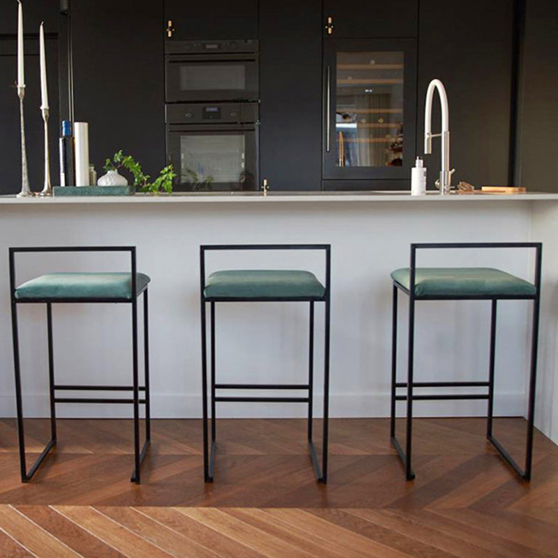 Contemporary Iron Counter Height Stools Low Back Bar Stool with Footrest Clearhalo 'Bar Furniture' 'Bar Stools' 'bar_stools' 'furn' 'furn_bar_stools' 'Furniture' 'Kitchen & Dining Furniture' 6406407
