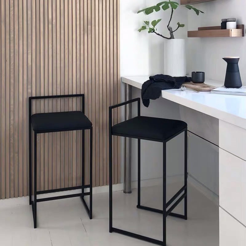 Contemporary Iron Counter Height Stools Low Back Bar Stool with Footrest Clearhalo 'Bar Furniture' 'Bar Stools' 'bar_stools' 'furn' 'furn_bar_stools' 'Furniture' 'Kitchen & Dining Furniture' 6406411
