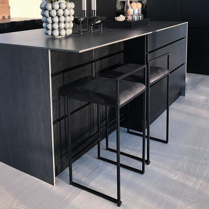 Contemporary Iron Counter Height Stools Low Back Bar Stool with Footrest Clearhalo 'Bar Furniture' 'Bar Stools' 'bar_stools' 'furn' 'furn_bar_stools' 'Furniture' 'Kitchen & Dining Furniture' 6406413