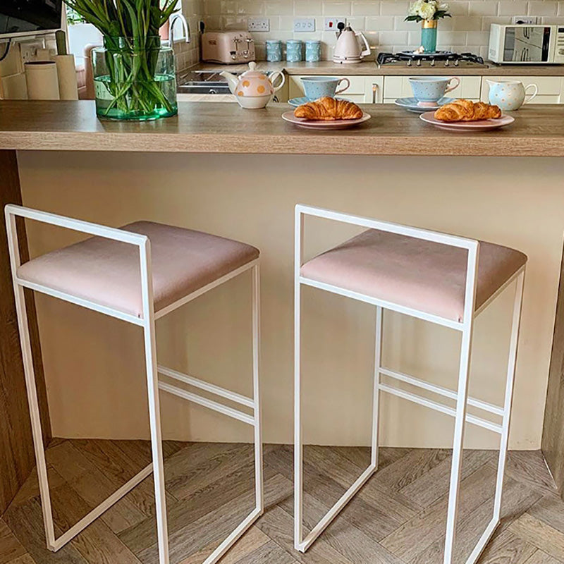 Contemporary Iron Counter Height Stools Low Back Bar Stool with Footrest Clearhalo 'Bar Furniture' 'Bar Stools' 'bar_stools' 'furn' 'furn_bar_stools' 'Furniture' 'Kitchen & Dining Furniture' 6406421