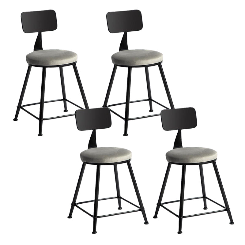 Taburete de bar moderno sin brazos con respaldo, taburete de hierro con cojín de terciopelo para Bar