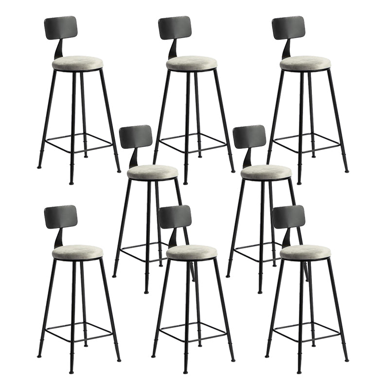 Taburete de bar moderno sin brazos con respaldo, taburete de hierro con cojín de terciopelo para Bar