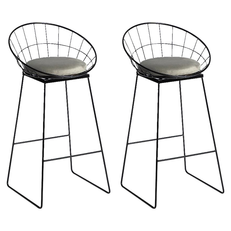 Taburete de bar moderno sin brazos con respaldo, taburete de hierro con cojín de terciopelo para Bar