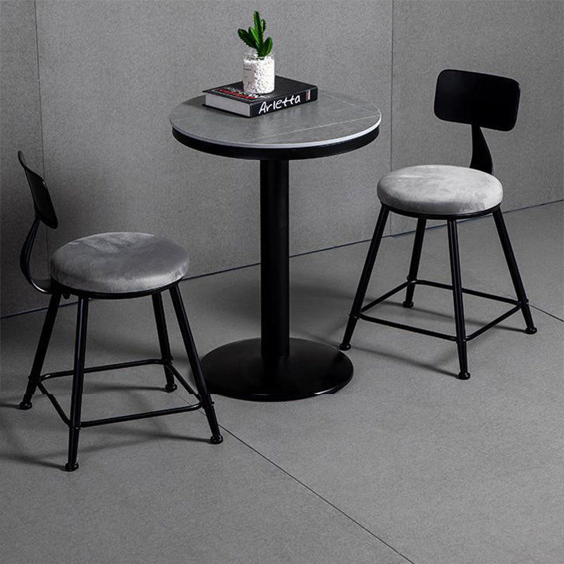 Taburete de bar moderno sin brazos con respaldo, taburete de hierro con cojín de terciopelo para Bar