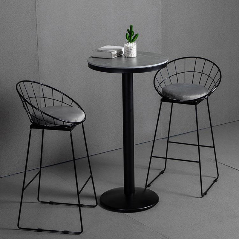 Taburete de bar moderno sin brazos con respaldo, taburete de hierro con cojín de terciopelo para Bar