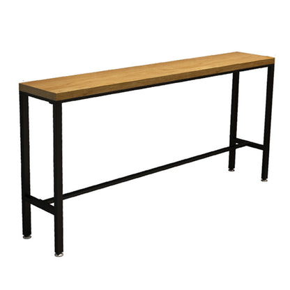 Industriële tafel op barhoogte Massief houten bartafel voor gebruik op het terras