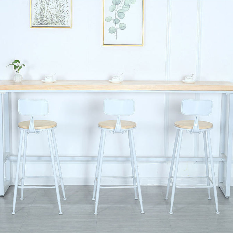 Moderner Bartisch mit Massivholzplatte für das Esszimmer
