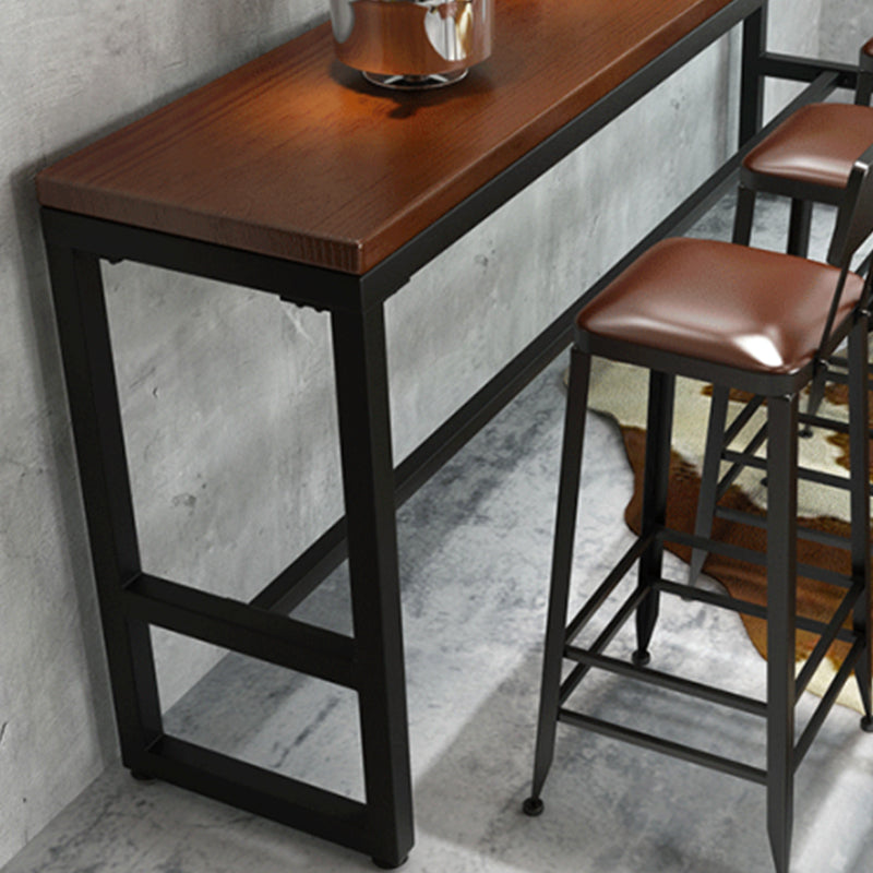 Tavolo industriale da bar con piano in legno massello, tavolo da pub bistrot con base nera