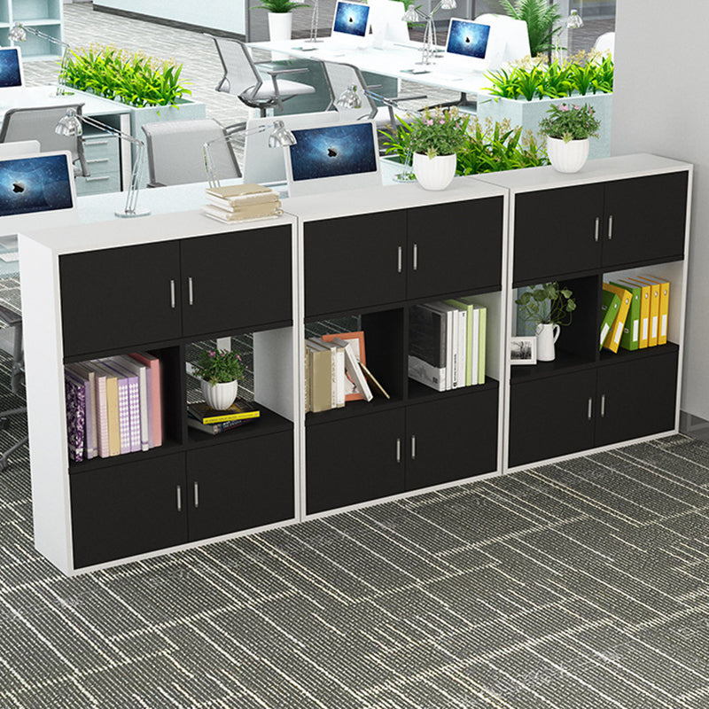 Gabinete de madera tradicional con archivos verticales de almacenamiento para la oficina