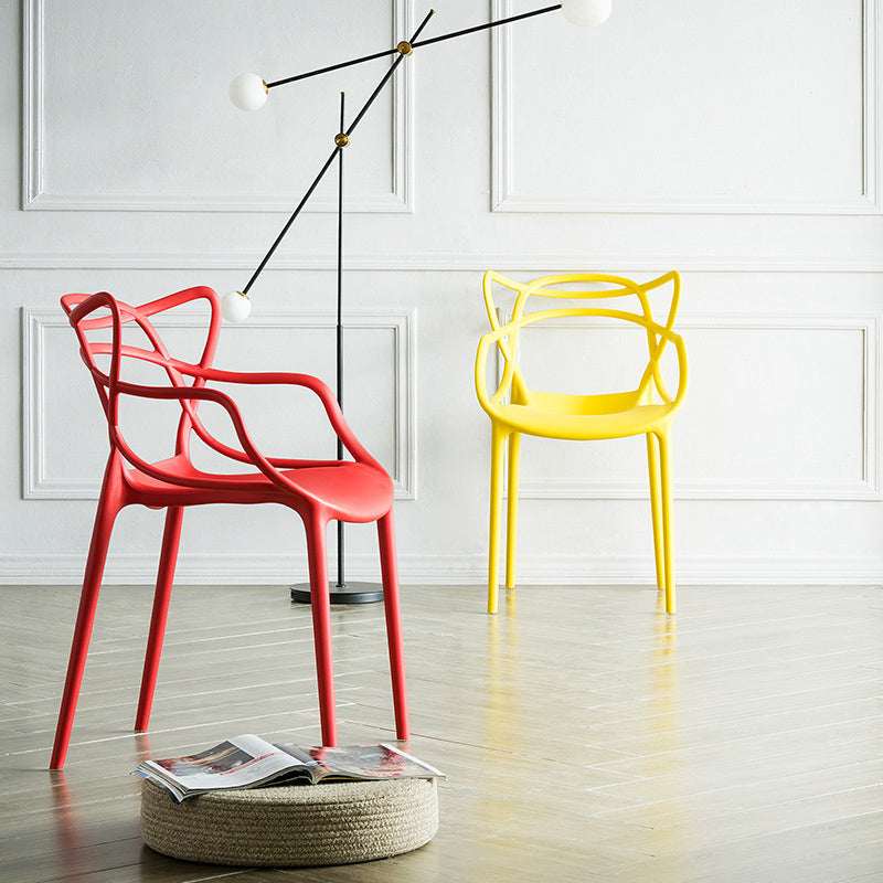 Sillas laterales nórdicas de brazo abiertas sillas traseras con patas de plástico para uso en el hogar