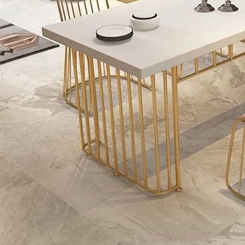 Table à manger rectangulaire à base dorée, Table en bois moderne pour salle à manger