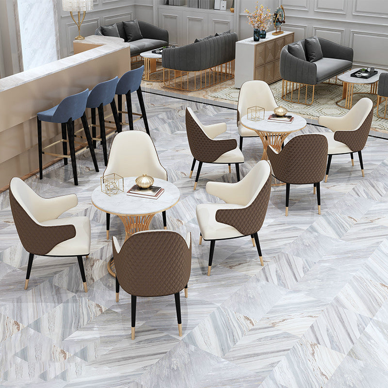 Table à manger ronde à base dorée, Table glamour en Faux marbre pour la maison