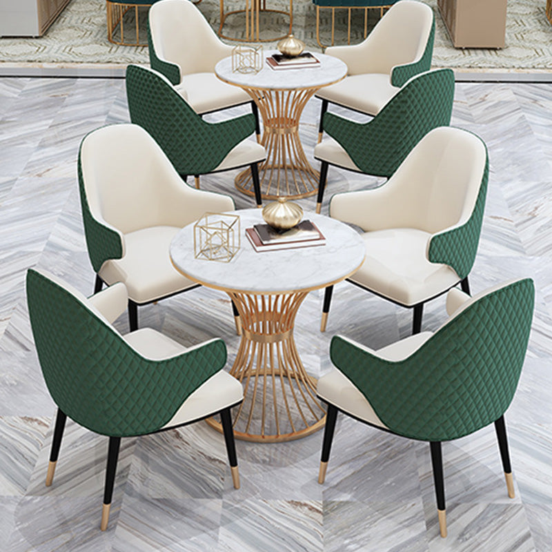 Table à manger ronde à base dorée, Table glamour en Faux marbre pour la maison