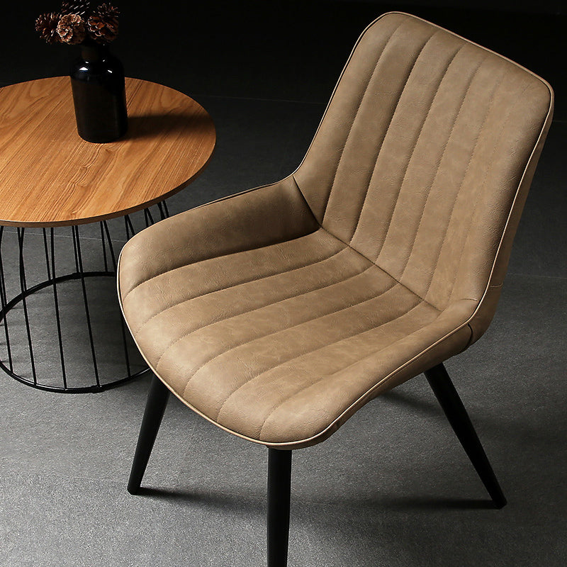 Chaises latérales sans bras de style industriel avec des jambes en métal pour la cuisine