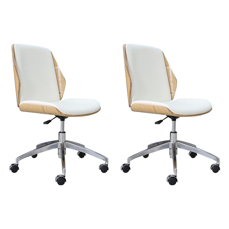 Silla de escritorio moderna Silla de conferencia de madera Silla con respaldo medio con ruedas