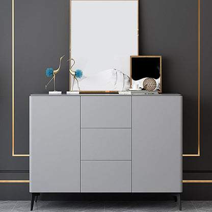 Cuffe da pranzo in legno in stile glam con armadi e cassetti