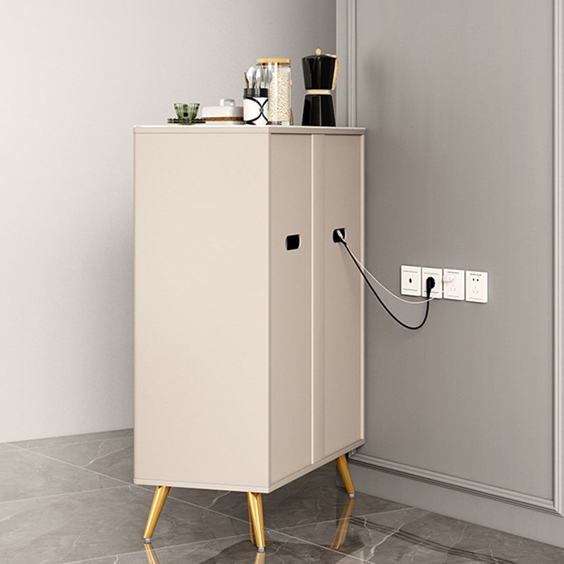 Sideboard a buffet in stile moderno Sideboard in pietra con cassetto e armadi