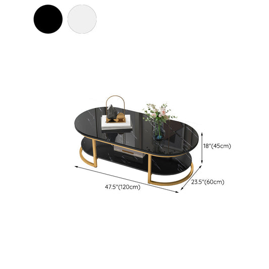 Tavolo da cocktail con vetro ovale contemporaneo con base dorata e scaffale