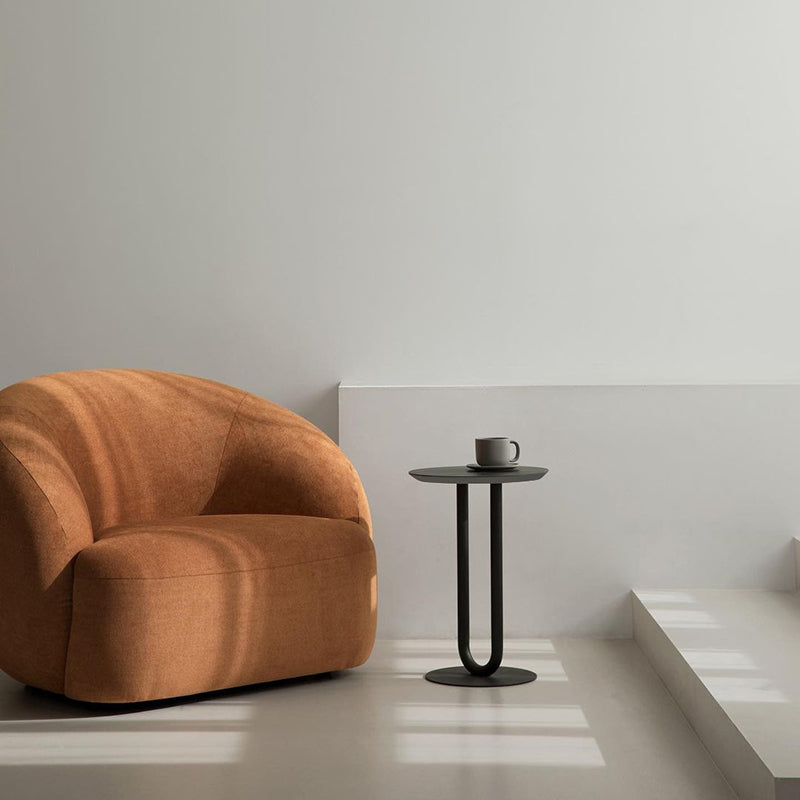 メタリック台座のサイドテーブルミッドセンチュリーモダンサイドエンドテーブル